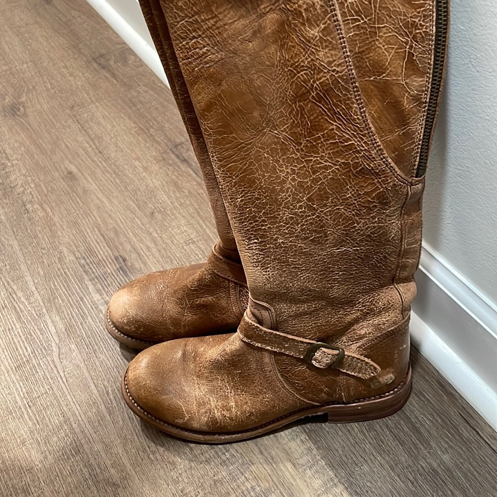 Bed Stu Gayle Distressed leather boots